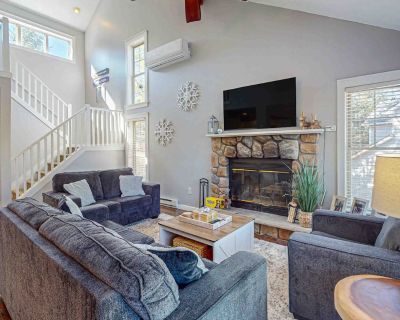 4 Bedroom 3BA House Vacation Rental in Northridge Retreat, Tannersville, PA