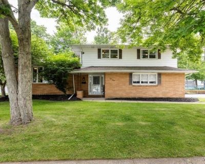 3 Bedroom 2BA 2187 ft Single Family Home For Sale in LANCASTER, NY