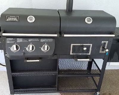 Smoke Hollow 4-in-1 Combo Gas and Charcoal Grill and Smoker