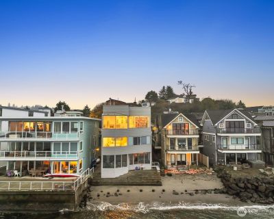 3 Bedroom 3BA 2340 ft Condo For Sale in Seattle, WA