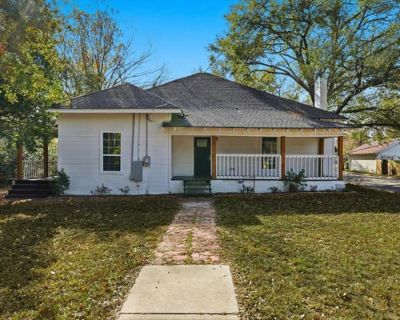4 Bedroom 3BA 2993 ft Single Family Home For Sale in SULPHUR SPRINGS, TX
