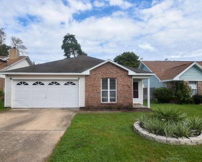3 Bedroom 2BA 1534 ft Pet-Friendly House For Rent in Niceville, FL