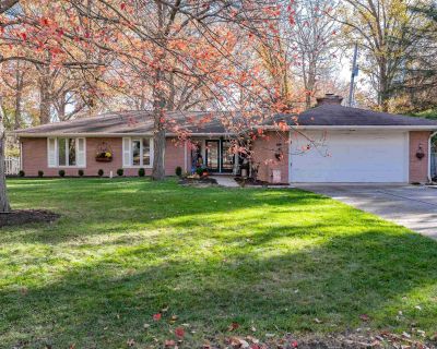 3 Bedroom 2BA 2138 ft Single Family House For Sale in Fort Wayne, IN