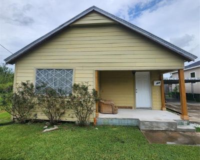 3 Bedroom 2BA 1092 ft Single-Family House For Sale in La Marque, TX