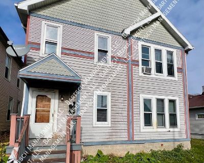 3 Bedroom 1BA Apartment For Rent in Milwaukee, WI