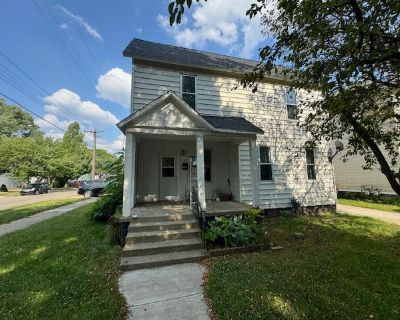 3 Bedroom 1BA 1728 ft Single Family House For Sale in City of Grand Rapids, MI