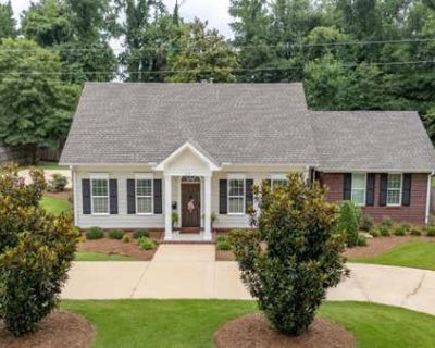 3 Bedroom 3BA 2402 ft Single Family Home For Sale in TUPELO, MS