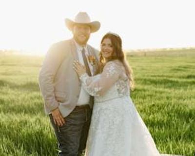 Has a dog. Budget: $1,200 per month. Ready to move: now. Seeking a 12 months stay. Looking as a couple. Looking for my husband,dog and me we keep to ourselves we don t like drama we love to cook and bake.were both 25 years old we got married last May. We ve been living in a toxic environment for the last year we re needing to get out of it it s been so draining to us.