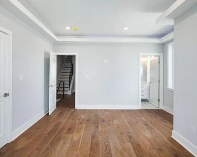 Hi! I'm looking for a roommate for my place in Point Breeze 5 blocks south of Washington on 22nd St. The dining and living room areas are furnished with a rooftop that has a patio table and chairs. The 3rd and 4th pictures are of the room that's available, which comes with a full bathroom attached to it. The room will be $1225 + internet and utilities lmk if you would like more detail on the re...