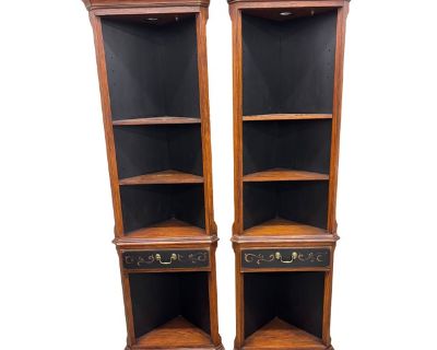 1970s Pair of Thomasville Corner Shelves