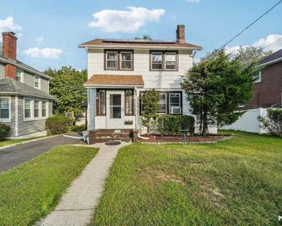 3 Bedroom 2BA Single Family Home For Sale in TEANECK, NJ
