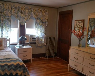 Bright,cheery space.  Kitchen, laundry, and parking privileges.  On busline, a mile to commuter rail, and 1 1/2 miles to route 3.  Non smoking, drug free, and no pets.  Female only.