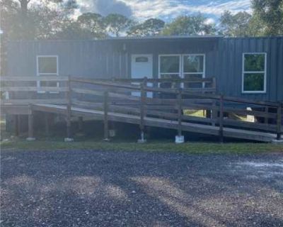 2 Bedroom 1BA 640 ft Furnished Apartment For Rent in Montura, FL