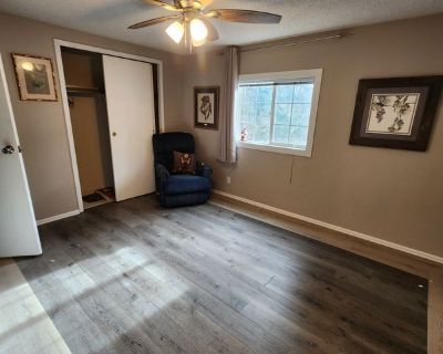 kathleen groves (Has a House) on iROOMit. Room in the 1 Bedroom 1BA Pet-Friendly...