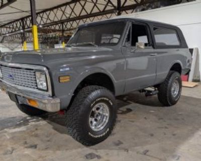 4X4 Resto-Mod 350 CI Engine with Front Runner System Power Steering Power Brakes Vintage Head and A/C Houndstooth Interior Frame Off Restoration Powder Coated Frame $150K Build