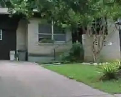 3 Bedroom 1BA 924 ft Condo For Rent in Denton, TX