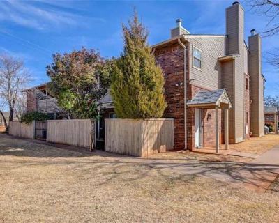 1 Bedroom 1BA 809 ft Pet-Friendly Apartment For Rent in Oklahoma City, OK