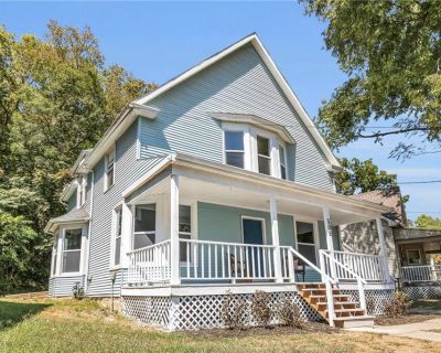 2 Bedroom 1BA Multi-Family For Sale in Excelsior Springs, MO