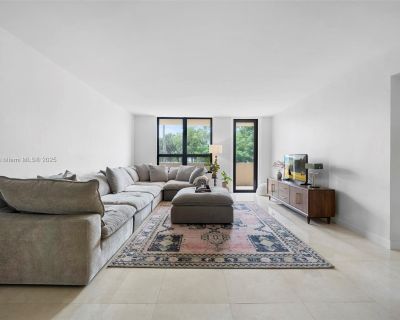 1 Bedroom 1BA 1008 ft Condo For Sale in Bal Harbour, FL