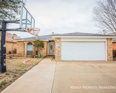 3 Bedroom 2BA 1886 ft Pet-Friendly Single-family home For Rent in Lubbock, TX