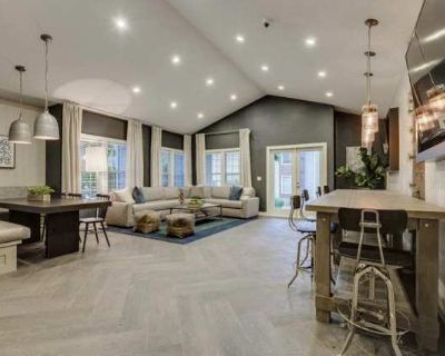 1 Bedroom 1BA 550 ft Pet-Friendly Apartment For Rent in Everett, WA