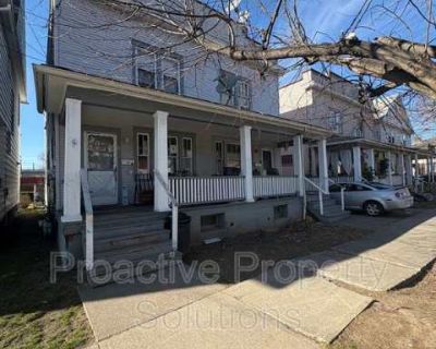 4 Bedroom 2BA 1450 ft Pet-Friendly Apartment For Rent in Wilkes-Barre, PA