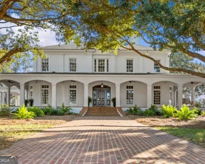 3 Bedroom 3BA 5434 ft Single Family Home For Sale in FITZGERALD, GA