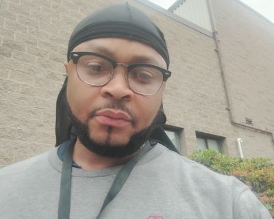 Keith - Needs an Apartment on iROOMit or a Room