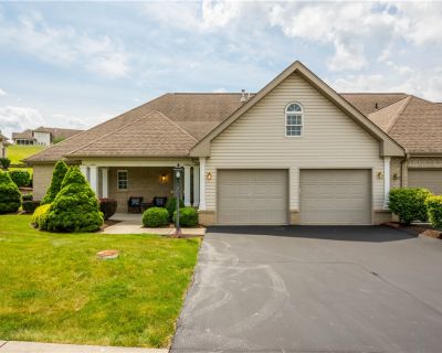 3 Bedroom 2BA 2311 ft Condo For Sale in Gibsonia, PA
