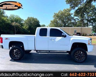 2011 Chevrolet Silverado 1500 4WD Ext Cab 143.5" LT