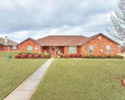 3 Bedroom 3BA 2140 ft Single Family Home For Sale in PIEDMONT, OK