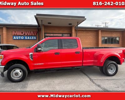 2022 Ford Super Duty F-350 DRW XLT 4WD Crew Cab 8' Box