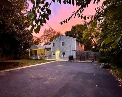 4 Bedroom 2BA 1947 ft Pet-Friendly Apartment For Rent in Richmond, VA