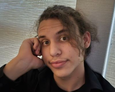 Hi I'm a chill person who likes to meet people and is very easy to get along with. I generally don't do much but when I do i try and be respefull of other people I prefer people who can help me keep a clean place that would be great..