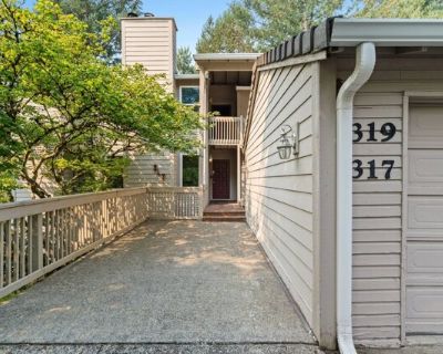 Cervantes, Lake Oswego, Condo For Sale