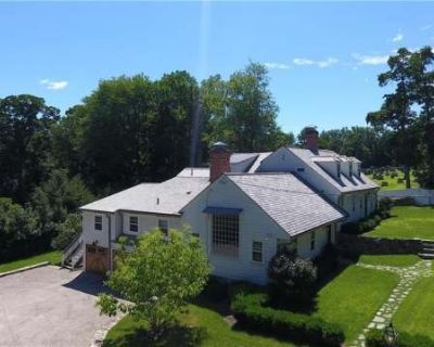 5 Bedroom 5BA 3436 ft Apartment For Rent in Westport, CT