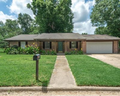 3 Bedroom 2BA 1872 ft Single Family House For Rent in Canton, TX