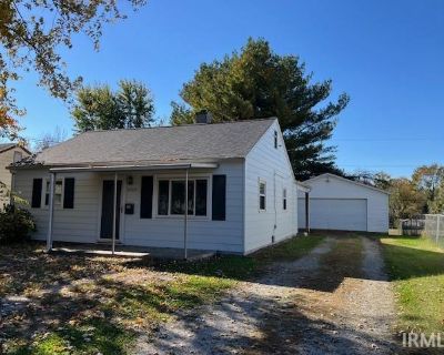 3 Bedroom 2BA 996 ft Single Family House For Rent in Evansville, IN