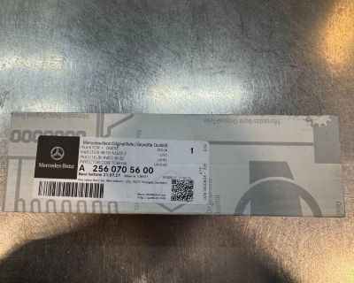 **BRAND NEW OEM**Mercedes-Benz Injector A2560705600 (2012-2025)**