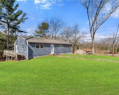 3 Bedroom 2BA 1848 ft Single Family House For Sale in North Smithfield, RI
