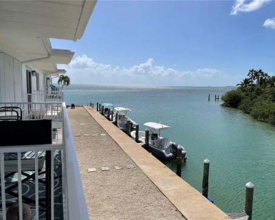 1 Bedroom 1BA 744 ft Apartment For Rent in Marathon, FL