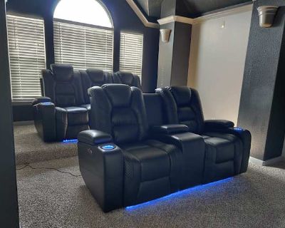 Private room with shared bathroom in a House with 4 roomies, Houston, TX 77084