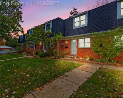 2 Bedroom 2BA 864 ft Condo For Sale in UTICA, MI