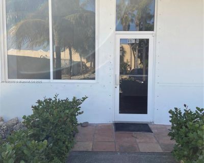 Commercial Property For Rent in Doral, FL