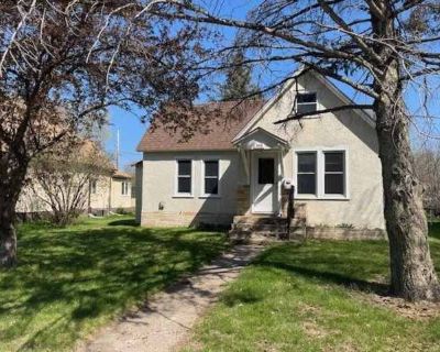 Cozy 2 Bedroom 1 Bath With Detached Double Garage. image_url. W/D hookup Garage Unit Amenities w/d hookup Property Amenities on-site laundry parking garage. 2 Bedroom. 1 Bathroom. 0 ft