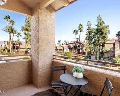 1 Bedroom 1BA 826 ft Condominium For Sale in SCOTTSDALE, AZ