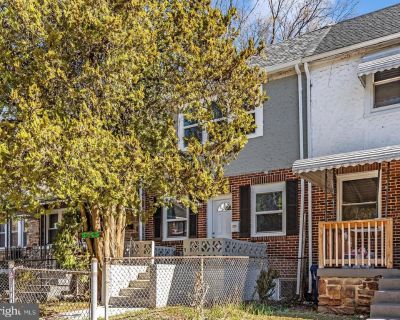 3 Bedroom 3BA 1995 ft Apartment For Rent in Baltimore, MD