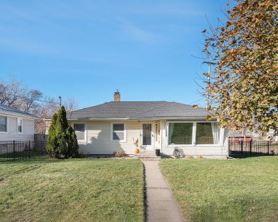 3 Bedroom 2BA 1027 ft Single Family House For Sale in City of Grand Rapids, MI