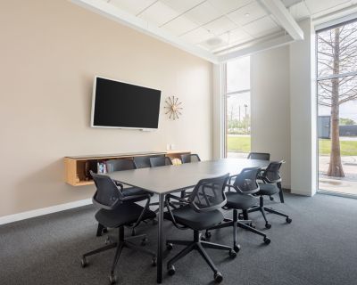 Find office space in Spaces, Perkins Rowe for 5 persons with everything taken care of