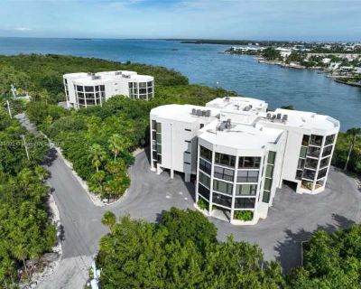 3 Bedroom 2BA 1602 ft Furnished Apartment For Rent in Marathon, FL